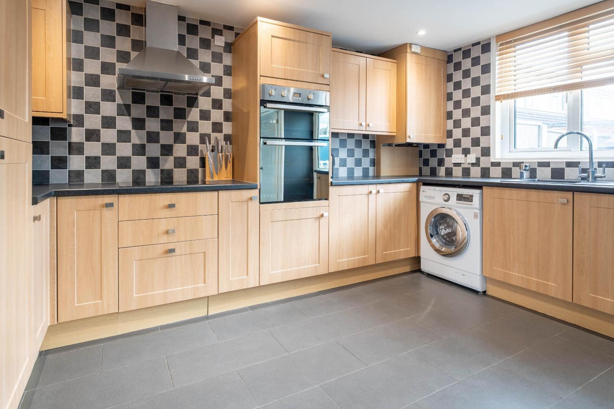 Gatwick Place - 4 Bed 2 Bath Self Contained House With Private Garden Horley Exteriér fotografie
